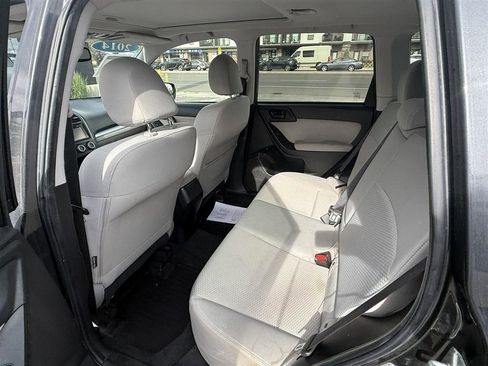 Used 2014 Subaru Forester 2.5i Premium AWD/4WD image 14