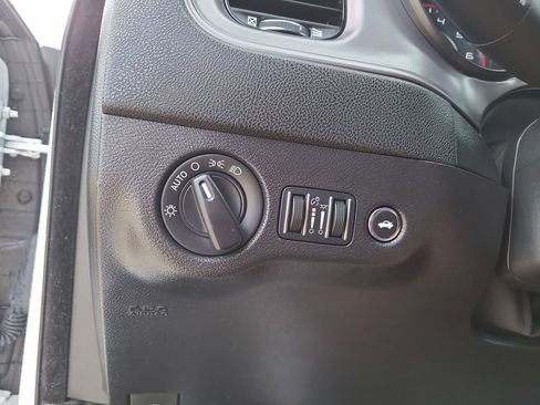 Used 2023 Dodge Charger R/T w/ Blacktop Package image 20