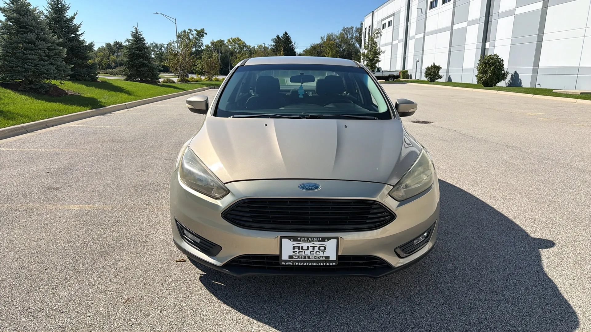 Used 2016 Ford Focus SE FWD image 2