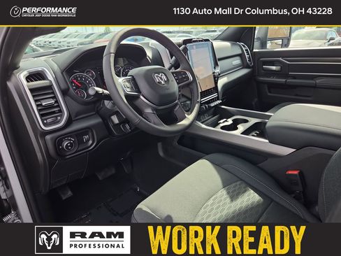 New 2026 RAM 2500 Big Horn AWD/4WD image 17
