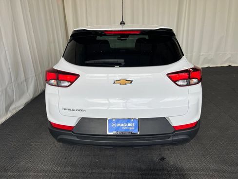 Used 2024 Chevrolet TrailBlazer LS w/ LS Convenience Package FWD image 25