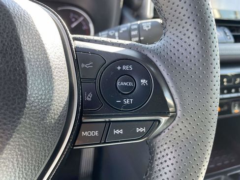 Used 2019 Toyota RAV4 Limited image 16