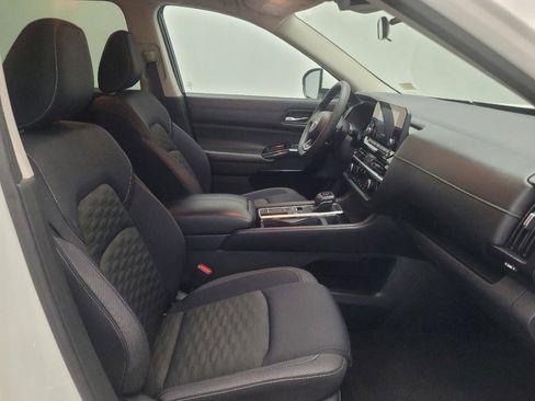 Used 2022 Nissan Pathfinder S FWD image 21