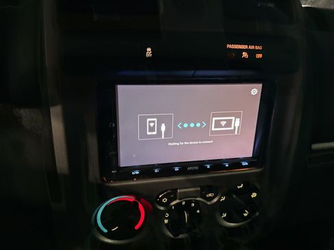 Used 2012 Chevrolet Colorado LT image 9