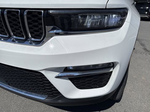 Used 2022 Jeep Grand Cherokee Limited 4xe image 10