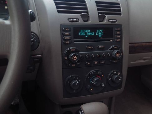 Used 2005 Chevrolet Malibu LS w/ Preferred Equipment Group FWD image 9