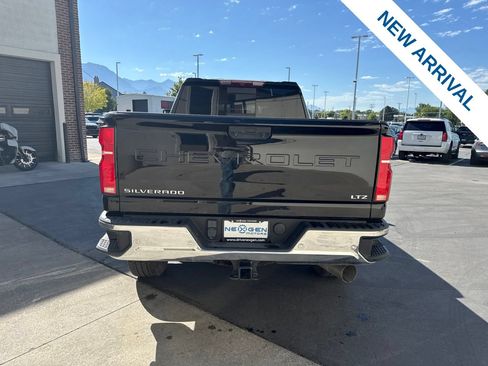Used 2024 Chevrolet Silverado 2500 LTZ w/ LTZ Texas Edition AWD/4WD image 6