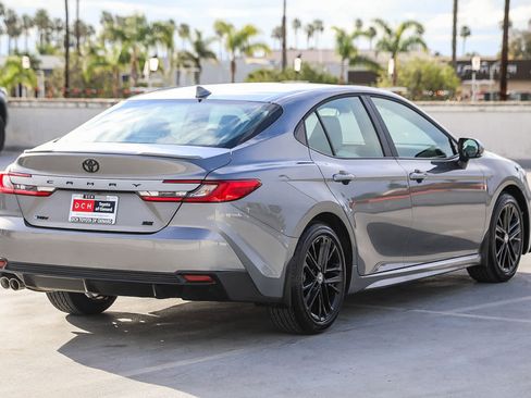 Used 2026 Toyota Camry SE image 5