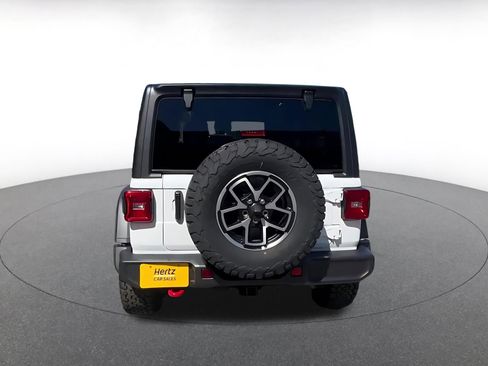 Used 2025 Jeep Wrangler Unlimited Rubicon image 12