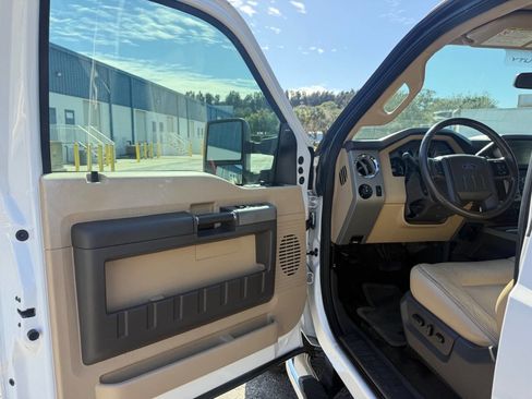 Used 2016 Ford F250 Lariat w/ Lariat Ultimate Package image 33