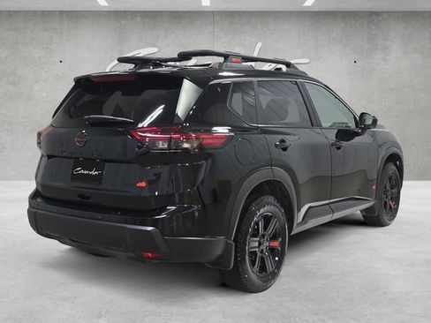 Used 2025 Nissan Rogue SV AWD/4WD image 16