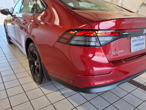 Certified 2025 Honda Accord SE image 21