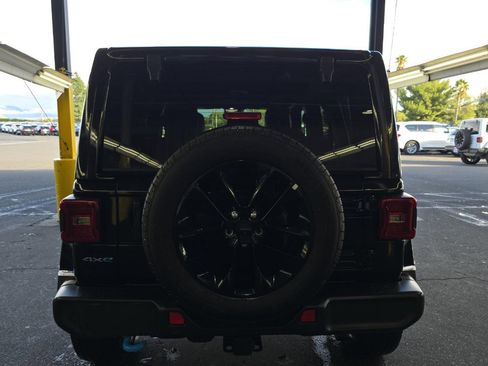 Used 2024 Jeep Wrangler Unlimited Sahara w/ Technology Group image 5