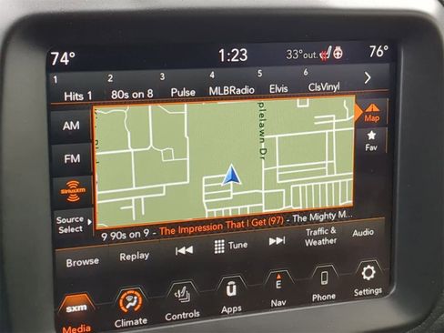 Used 2023 Jeep Renegade Limited image 35