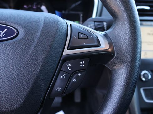 Used 2018 Ford Fusion SE FWD image 37