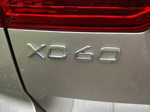 Used 2024 Volvo XC60 T8 Plus w/ Protection Package Premier image 7