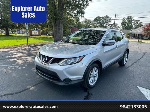 Used 2017 Nissan Rogue Sport SV AWD/4WD image 1