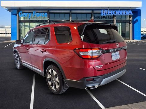 Used 2026 Honda Pilot Touring image 3