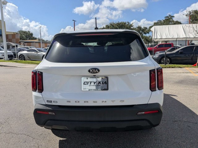 Certified 2021 Kia Sorento LX FWD image 8