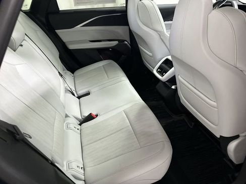 Certified 2024 Cadillac Lyriq Sport w/ LPO, Floor Liner Package AWD/4WD image 17