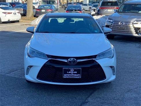 Used 2015 Toyota Camry XSE image 2