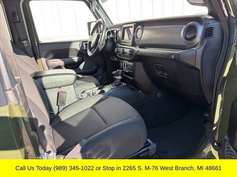 Used 2022 Jeep Wrangler Sport image 33