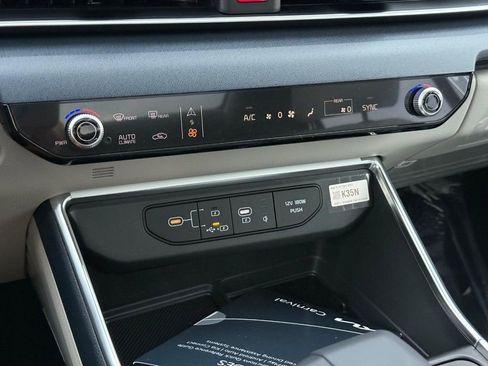 New 2026 Kia Carnival SX image 16