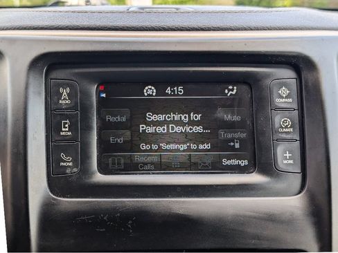 Used 2017 Jeep Cherokee Latitude w/ Cold Weather Group AWD/4WD image 27