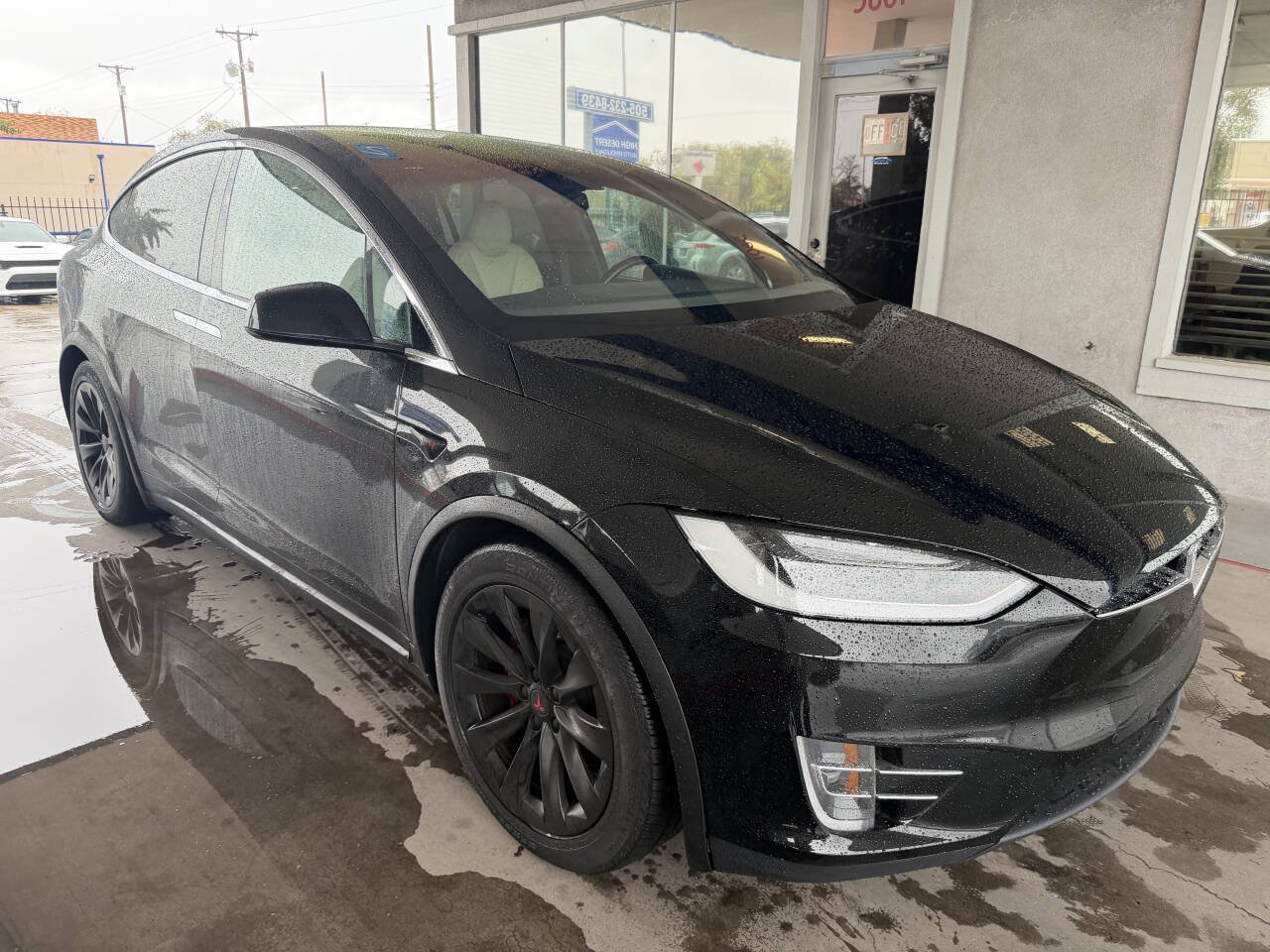 Used 2020 Tesla Model X AWD/4WD image 2