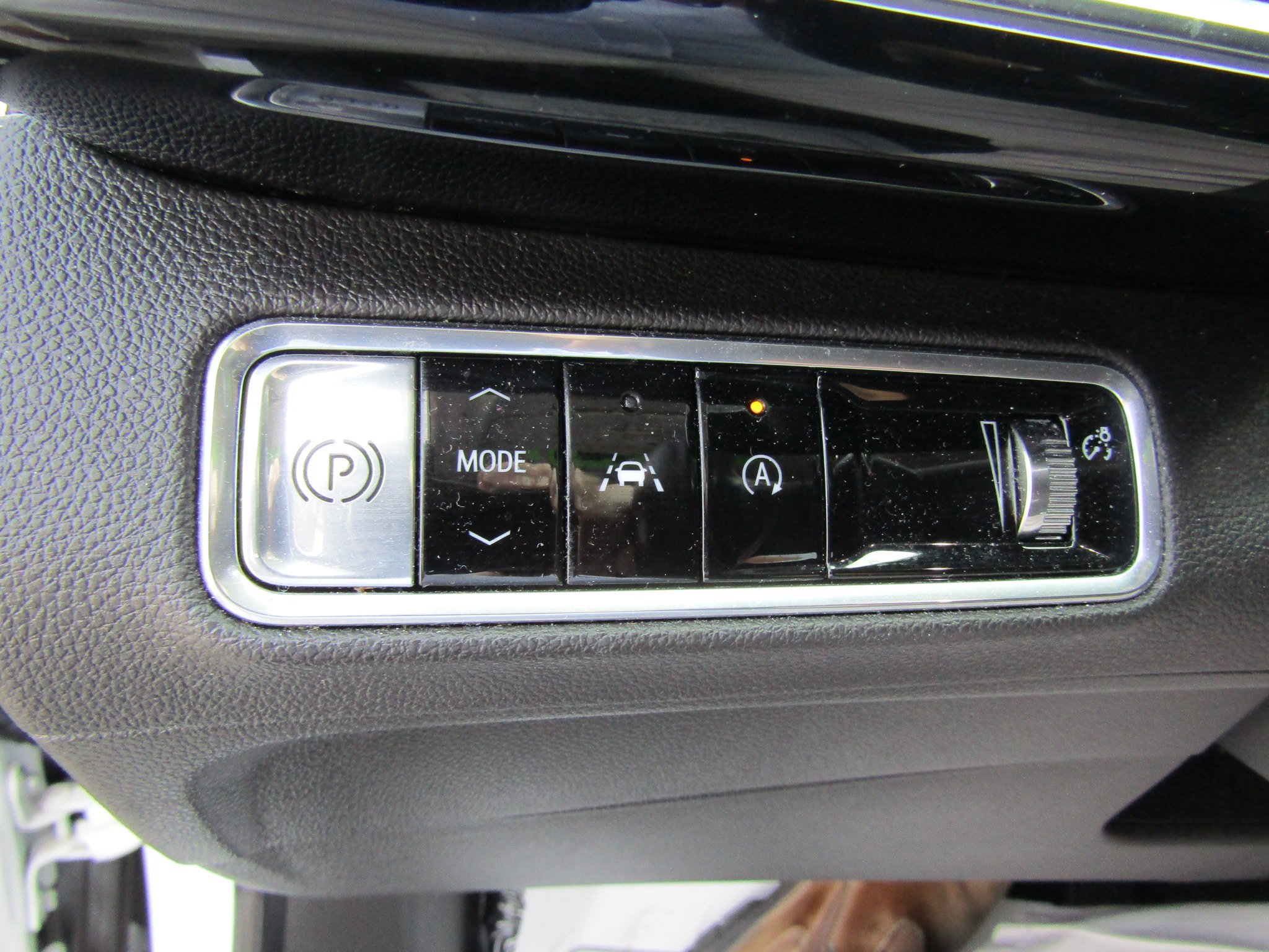 Used 2024 Buick Envision Preferred AWD/4WD image 22