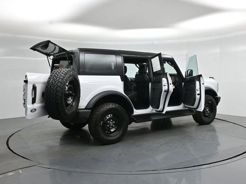 New 2026 Ford Bronco Outer Banks image 5