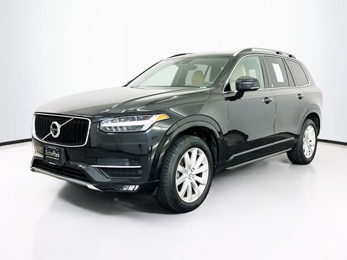 Used 2017 Volvo XC90 T6 Momentum w/ Vision Package image 3