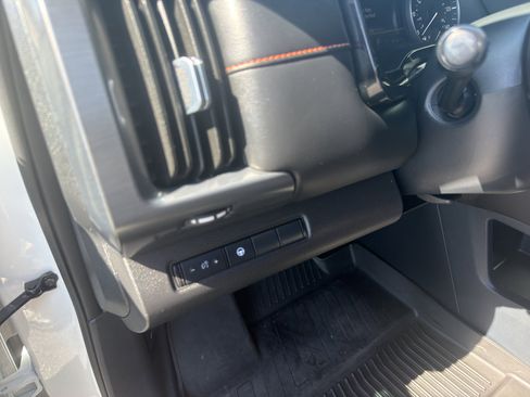 Used 2024 Nissan Pathfinder Rock Creek AWD/4WD image 20