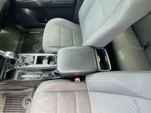Used 2018 Toyota Tacoma TRD Sport AWD/4WD image 20