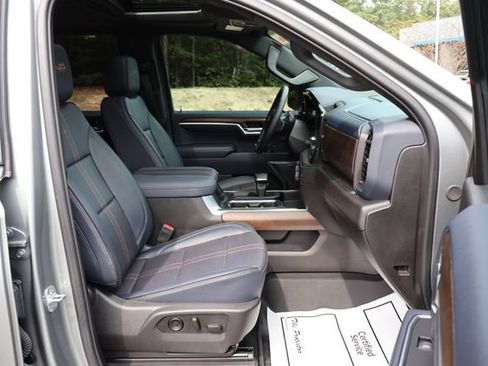 Used 2025 Chevrolet Silverado 1500 High Country w/ High Country Premium Package AWD/4WD image 27