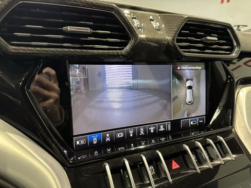 Used 2020 Lamborghini Urus image 31