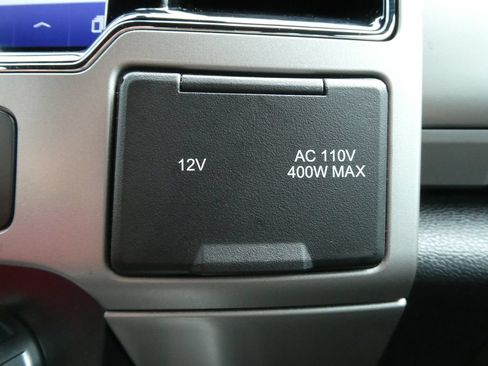 Used 2022 Ford F250 Lariat w/ Black Appearance Package AWD/4WD image 28