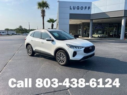 Used 2025 Ford Escape SE FWD image 1