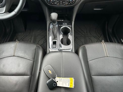 Used 2023 Chevrolet Equinox Premier AWD/4WD image 22