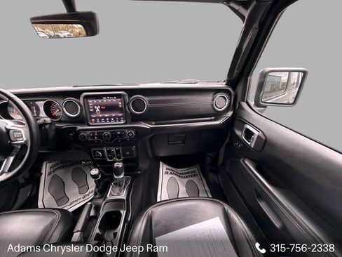 Used 2019 Jeep Wrangler Unlimited Sahara w/ Uconnect 4C Nav & Sound Group image 14