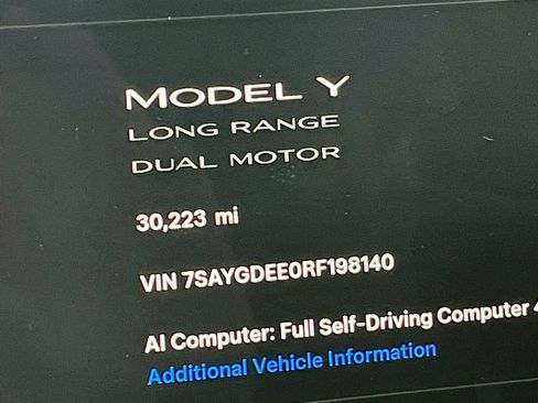 Used 2024 Tesla Model Y Long Range AWD/4WD image 11