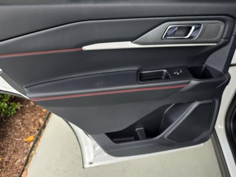 Used 2026 Ford Explorer ST-Line RWD image 35