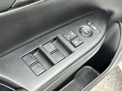 Used 2016 Honda Accord Sport image 16