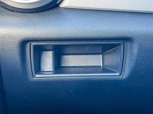 Used 2022 Nissan Versa SV w/ Trunk Package image 52