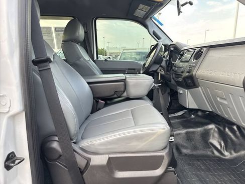 Used 2016 Ford F250 XL w/ Power Equipment Group AWD/4WD image 17