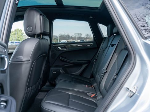 New 2026 Porsche Macan image 32