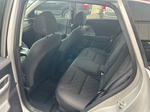 Used 2019 Kia Niro LX image 15