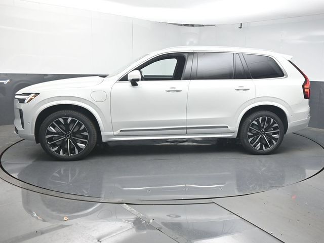Used 2026 Volvo XC90 T8 Plus w/ Protection Package Premier AWD/4WD image 5