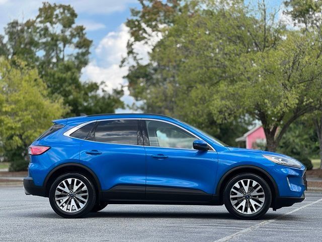 Used 2020 Ford Escape Titanium AWD/4WD image 4