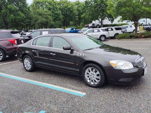 Used 2009 Buick Lucerne CXL w/ Driver Confidence Package FWD image 2